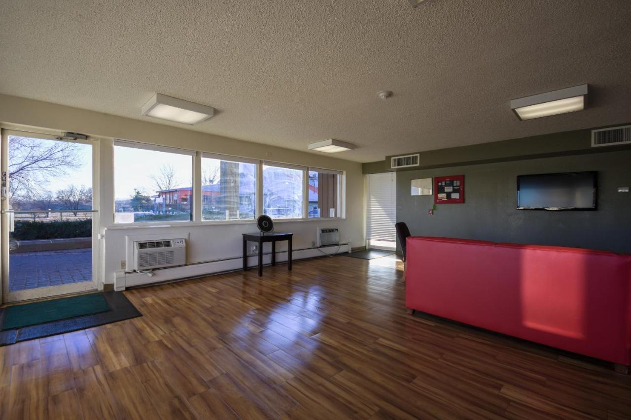 Motel Hometowne By Red Roof Denver - West 2*